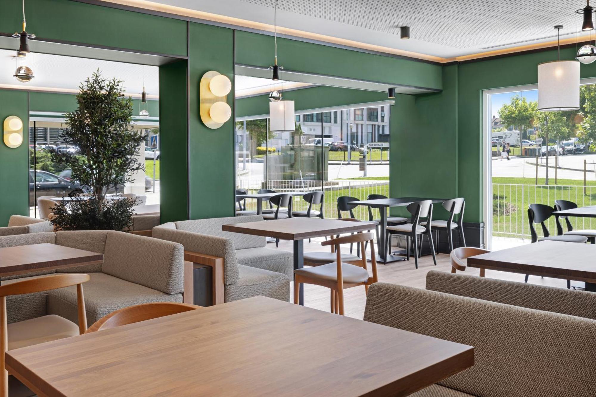 B&B Hotel Santiago Milladoiro Exteriér fotografie